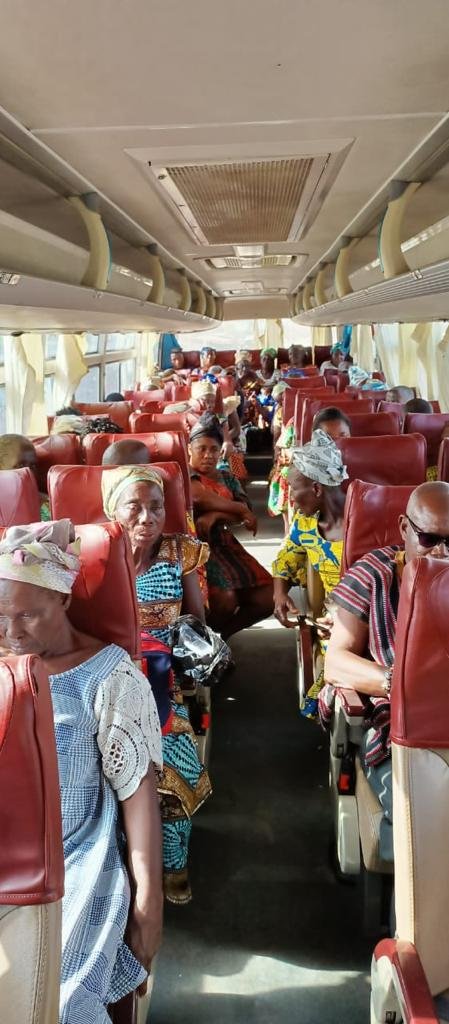 125 free eye surgeries